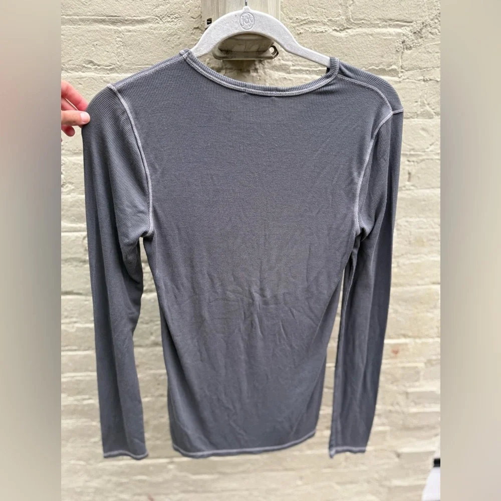 Gorgeous super soft Splendid Gray Long Sleeve Thermal - Picture 5 of 5